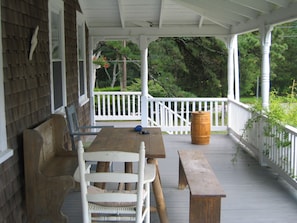 Side Porch
Perfect for breakfast, and afternoon projects for the kids.