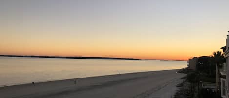 Panoramic sunset views from High Tide 