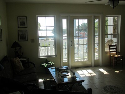 Sailors Choice - Apartment in Downtown Cedar Key with Gulf Views!