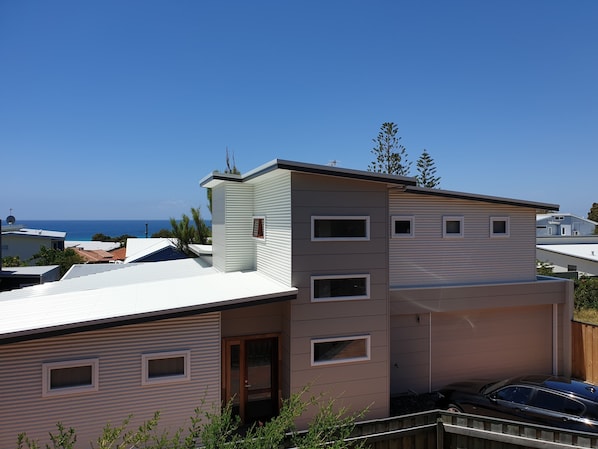 Front view of property