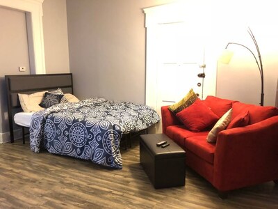 Affordable Studio in Allentown (Free Parking)