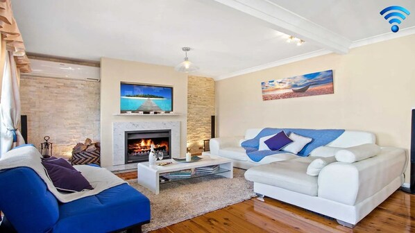 Sea Gem | Living Room | Fireplace