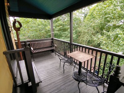 #RosamondsRoom - Bristol VA Downtown Private Guest Suite - Walk to State Stree