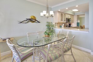 Dining table for 6
