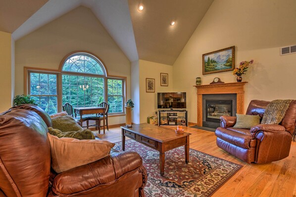 Gouldsboro Vacation Rental | 3BR | 2BA | 1,872 Sq Ft | Stairs Required