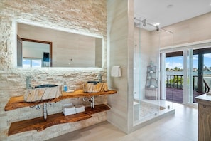 Master Bathroom (1)