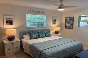 King Bedroom with dresser and closet