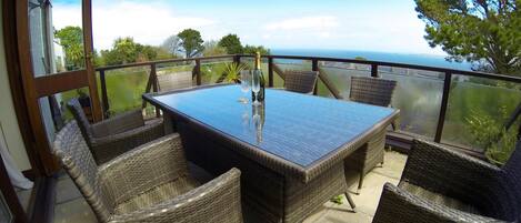 Lounge Balcony with Sea Views above Pool Room
