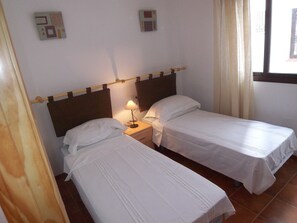 Twin Bedroom