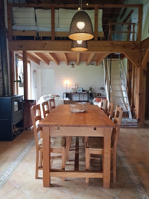 Espace de vie 42 m2,
Salle Ă manger salon