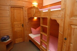 F Ferienwohnung Längauer Alm 52qm, Balkon, Kochn., 2 Schlafz. und 1 Wohnschlafz.-Kinderzimmer