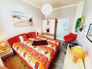 2. Schlafzimmer