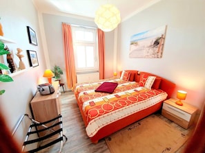 2. Schlafzimmer