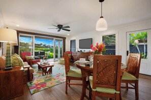 Hale Honu Living Area 1