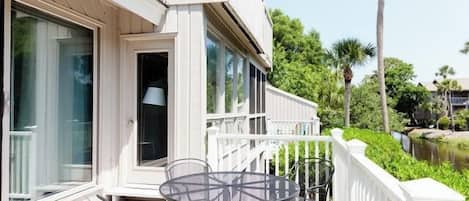 - Sip your morning brew while soaking up the sunshine on this bright outdoor deck - Savor meals surrounded by swaying palms and the gentle touch of ocean air - Gather for good times, tasty bites, and unforgettable sunset moments together