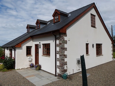 Beautiful cottage in the heart of mid-Wales, Peaceful, Private, Expansive views.