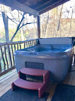 4 person hot tub. Enjoy the beautiful mountains while soaking in pure bliss 