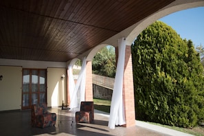 Enjoy complimentary wine from our local vinyards