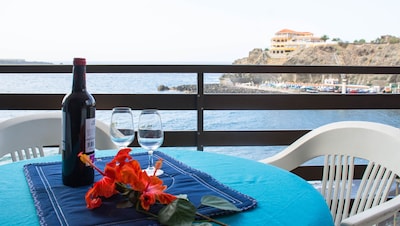 Casa Valentina, a balcony over the sea