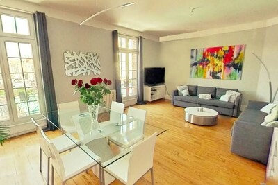 Entire apartment 100 M 2 at the foot of the belfry of Arras - hyper center