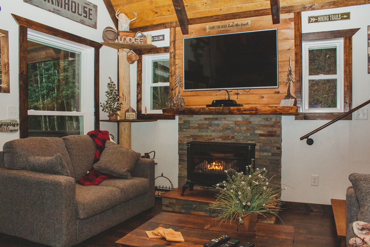 Sugar Tree Lodge – Secluded Cabin near West Jefferson, Boone and Blowing Rock