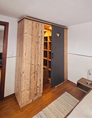 Ferienwohnung für 1-4 Personen (55 qm, OG)