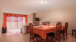 Dinning & Lounge Area