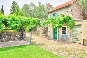 Building Exterior, Garden, Outdoor