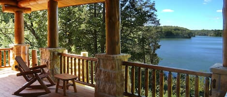 Cottage Patio Lake View