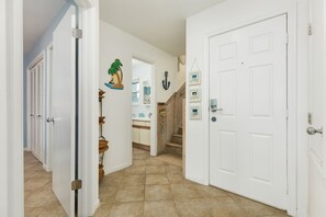 Entrance area from front door