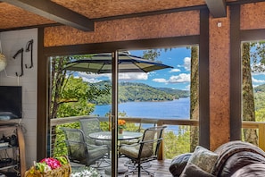 Open the doors and windows and enjoy the fresh mountain air breeze.