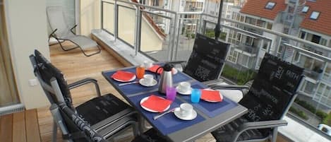 Genießen Sie Ihr Frühstück auf dem 1. Balkon