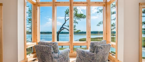 Stoney Point is an absolutely breathtaking Chincoteague Vacation Retreat.