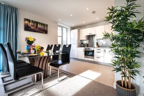 Kitchen Dining Area