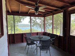 Large L-shaped Screened Porch with Lake View