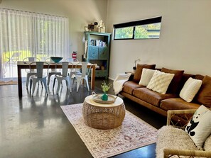 Dining / living room