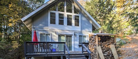 Gilford Vacation Rental | 2BR | 1BA | 1,200 Sq Ft | Stairs Required