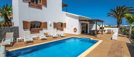 Stunning villa in Playa Blanca