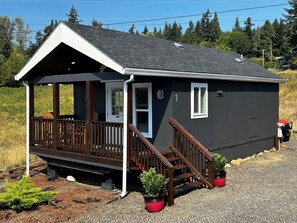CreekSide Cabin