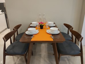 Basic kitchen utensils provided