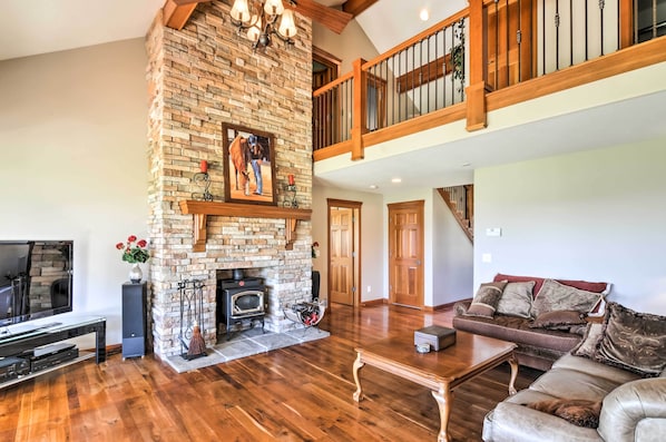 Boulder Vacation Rental | 6BR | 4.5BA | 5,600 Sq Ft | Stairs Required