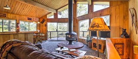 Big Bear Vacation Rental | 2BR | 1BA | 920 Sq Ft | Stairs Required