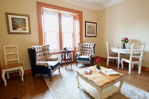 Sitting area 