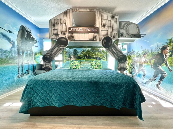 The STAR WARS family suite immerses you in the gorgeous tropics of "Rogue One"