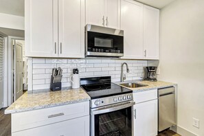 Seaside Villas 353 - Kitchen