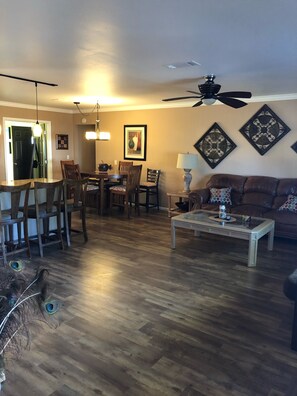 Living room/kitchen open concept 