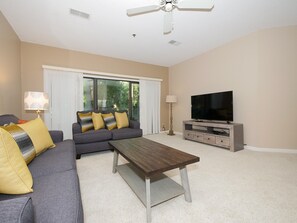 Ocean Breeze 100 - Living Area