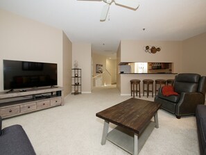 Ocean Breeze 100 - Living Area - You will find Ocean Breeze 100 to offer a spacious living area that offers a comfortable setting.