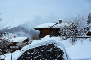 Chalet L'Orbeye in an elevated position with great views.