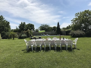 Outdoor dining